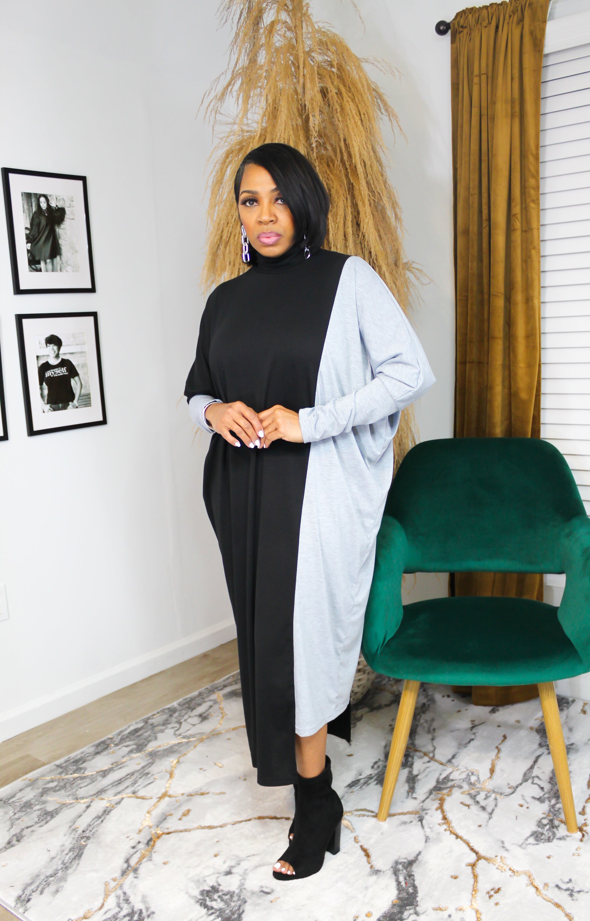 Two-tone Oversized Batwing Dress – MiMi-Michelle Boutique Two-tone Oversized Batwing Dress – MiMi-Michelle Boutique