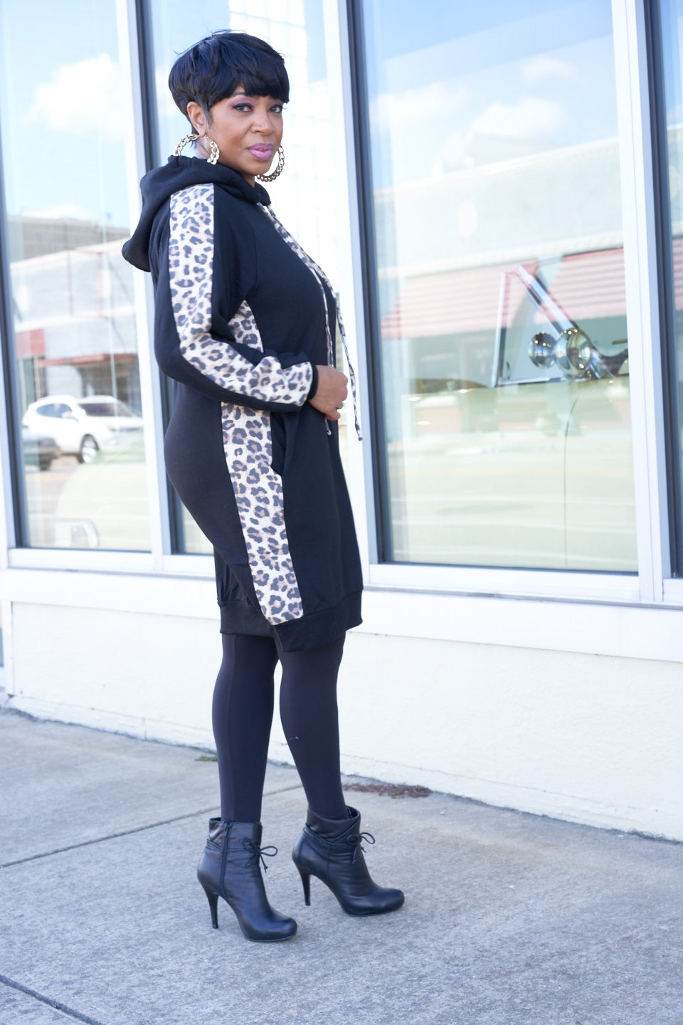 Side Panel Leopard Hoodie Dress/Shirt – MiMi-Michelle Boutique Side Panel Leopard Hoodie Dress/Shirt – MiMi-Michelle Boutique